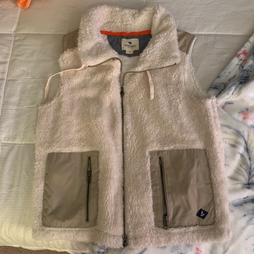 sperry fuzzy vest